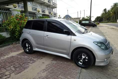 A picture of TOYOTA IST