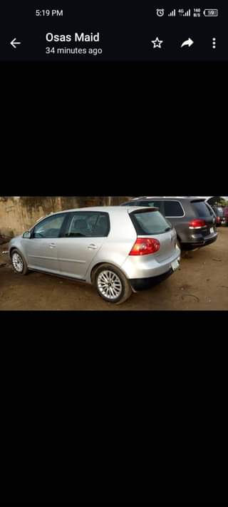 A picture of 2005 Golf 05