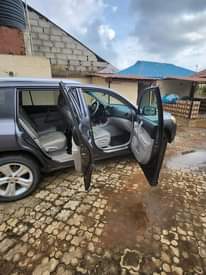 A picture of Registered Toyota Highlander 2010 Neatly Used and ready to use