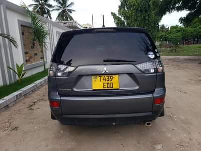 A picture of gari nzuri sana haina shida yeyote ile