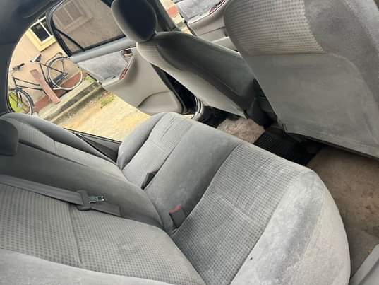 A picture of Toyota Corolla LE 2006