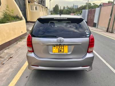 A picture of TOYOTA WISH NAIUZA MIL 9 8 0743435416