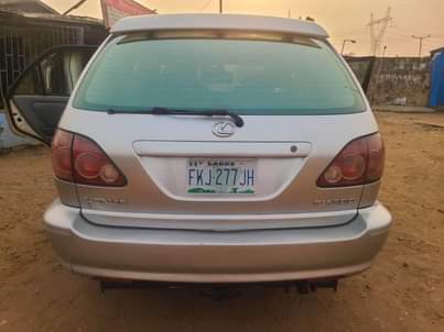 A picture of Lexus RX 300