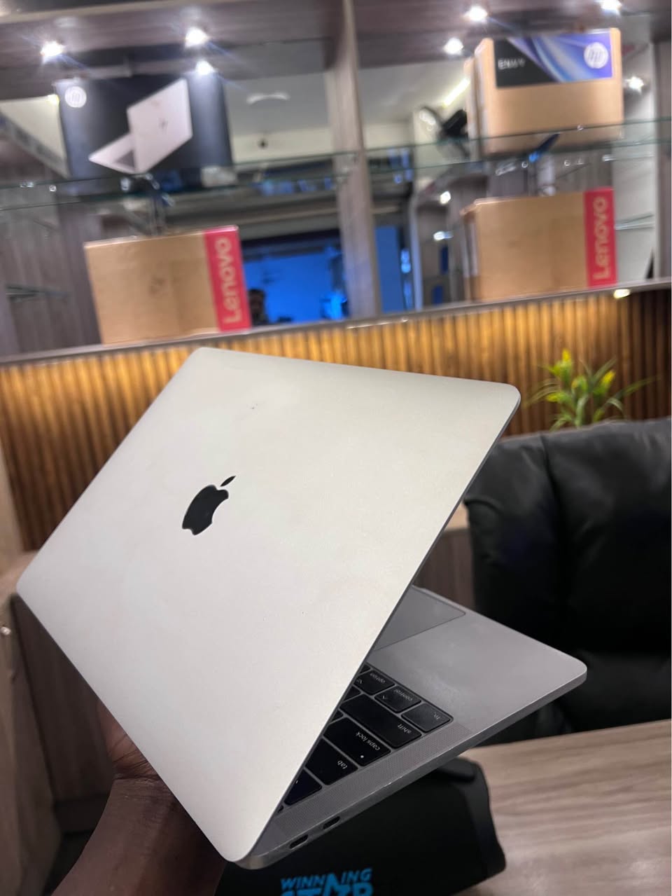 A picture of MacBook Pro 2017