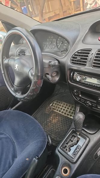 A picture of Extremely Clean Used Peugeot 206 Automatic Transmission Untempered Engine and