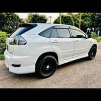 A picture of TOYOTA HARRIER
