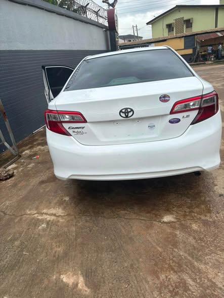 A picture of Toyota Camry 2013 LE