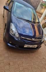 A picture of UAZ wish 2001 model urgent cash needed 13 5m cash
