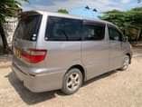 A picture of Toyota Alphard 2004