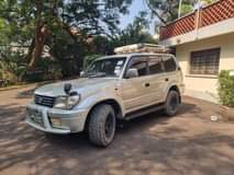 A picture of 2000 TOYOTA PRADO