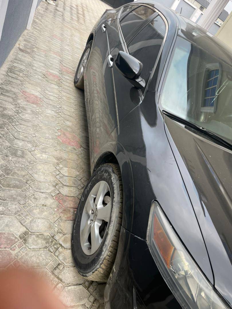 A picture of Available Honda CROSSTOUR 2012. Toks Standard. Registered Price 6.7M