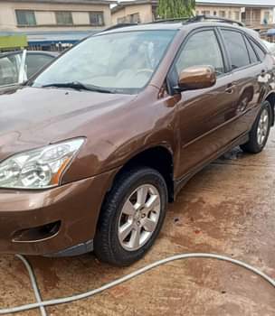 A picture of Rx330 2004 Perfect Condition