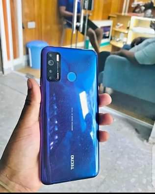 A picture of camon 15