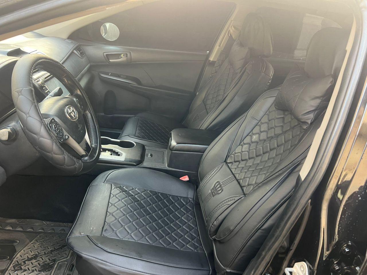 A picture of 2012 Toyota camry