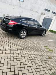A picture of Clean and sharp 2012 Honda crostour buy and traveling clean