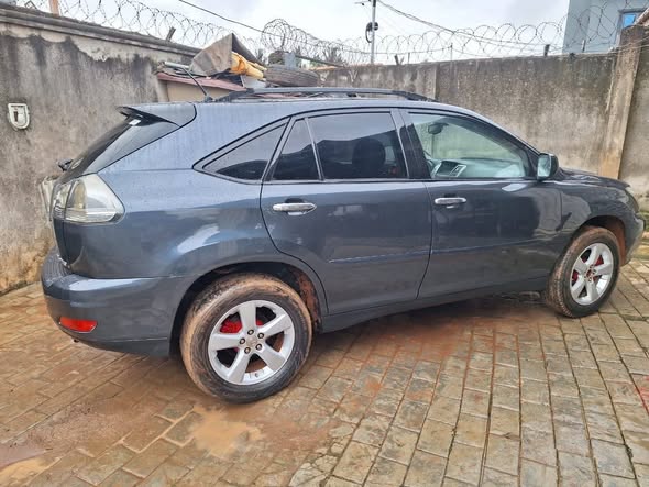 A picture of Registered Lexus RX350 2007