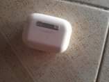A picture of Original apple earpods pro Good battery Receiver At 80k Call
