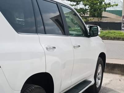 A picture of Lexus GX 460 2011 model