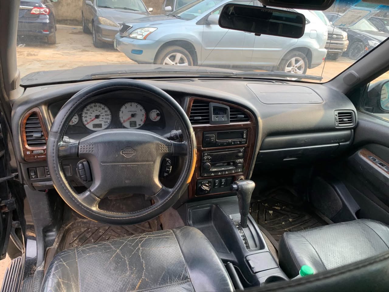 A picture of TOYOTA PATHFINDER First Body 