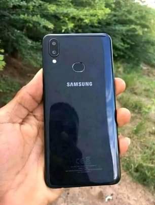 A picture of Samsung a10s