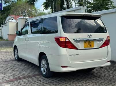 toyota alphard