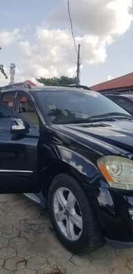 A picture of 2009 Benz GL 450 First Body First registration First owner