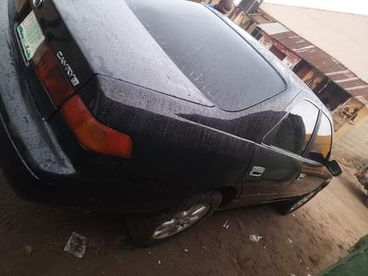 A picture of Toyota Camry 02 first body clean Tokunbo standard Registered but