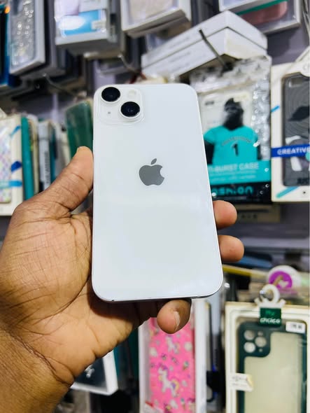 A picture of iPhone 14 Clean