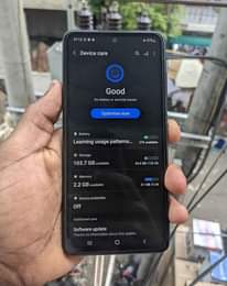 A picture of Samsung A52