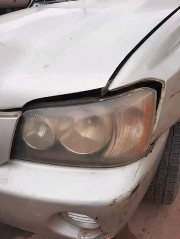 A picture of Toyota Highlander is available Engine is smoking gear location Ibadan