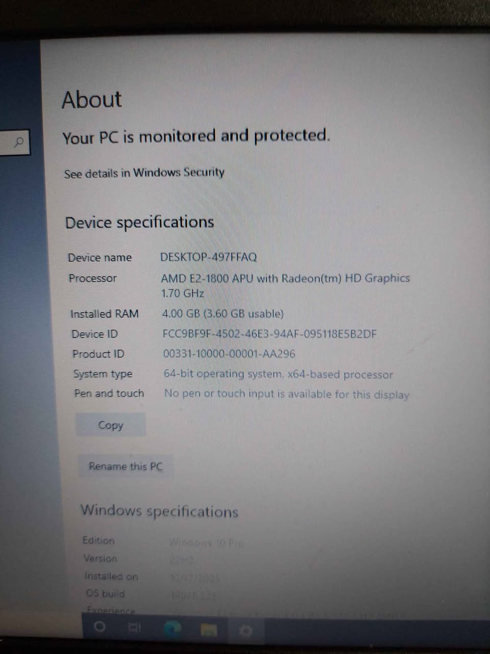 A picture of Selling my used Hp 255 G7 4Gb ram 500Gb rom