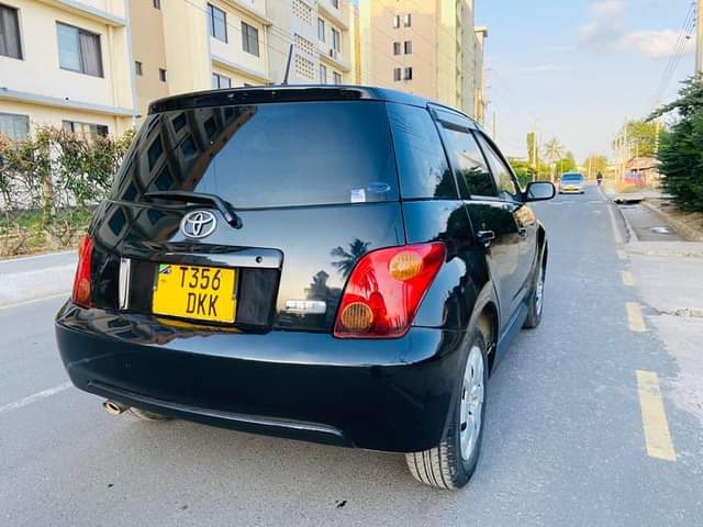 A picture of Toyota ist