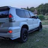 A picture of Nauza gari yangu 30mil only Landcruiser prado 120 kalii sana