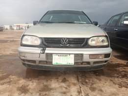 A picture of Golf 3 salon for sale untempered engine gear is selecting