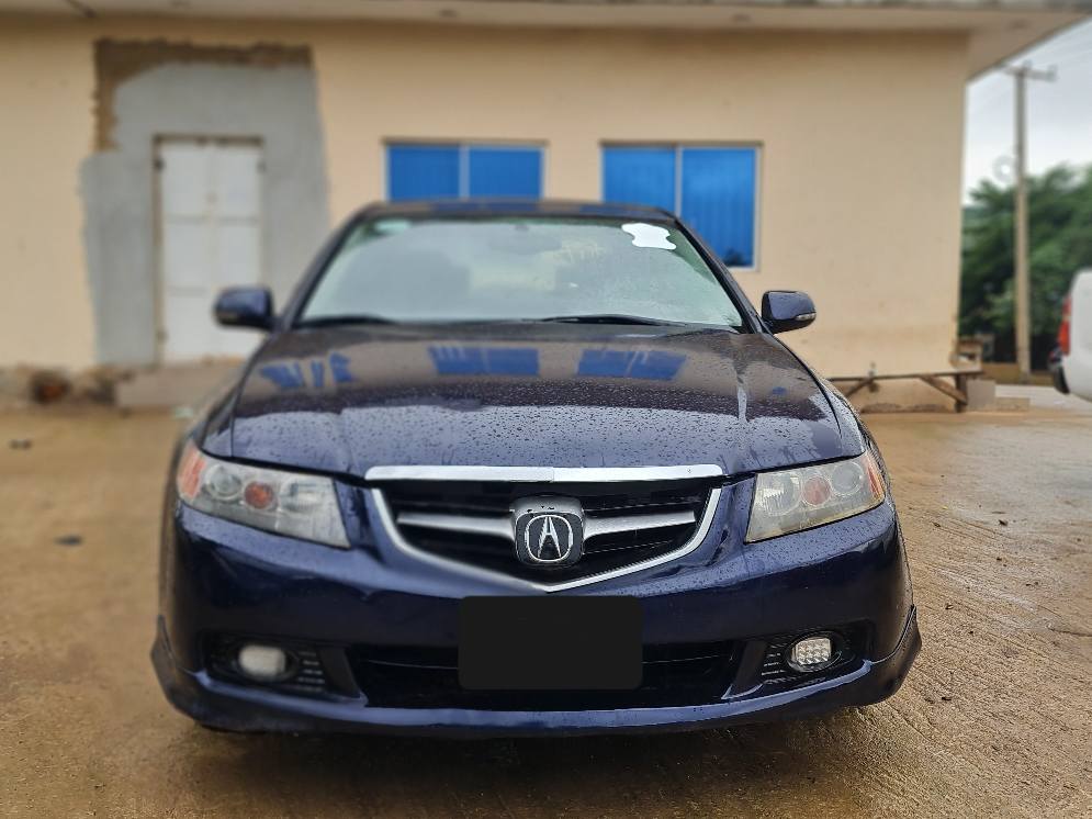 A picture of Toks Standard 06 Acura TSX in Fine Condition 4 plugs