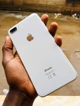 A picture of iPhone 8 Plus 64Gb at 480k