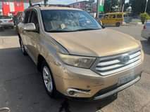 A picture of REGISTERED TOYOTA HIGHLANDER Model 2008 BASIC Option Clean Fabric Interior