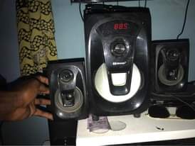 A picture of Min sabufa ina bluetooth usb na inatumia memory 45 elfu