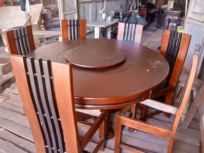 A picture of Daining set