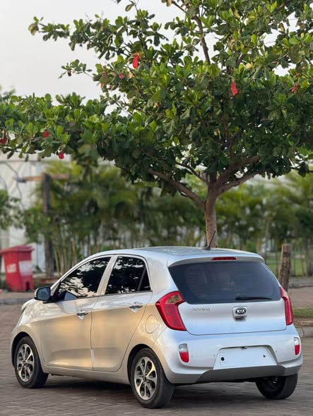 A picture of FOREIGN USED KIA RIO 2013