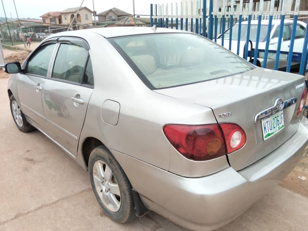 A picture of TOTOYA COROLLA 2005
