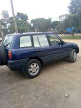 A picture of Rav4 0714127015