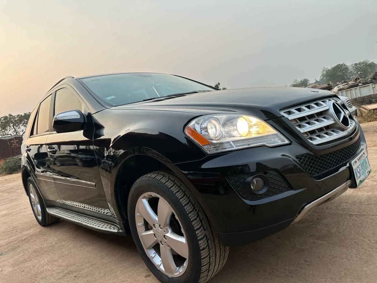A picture of Ml350 2010 SHARP USED 07031284704
