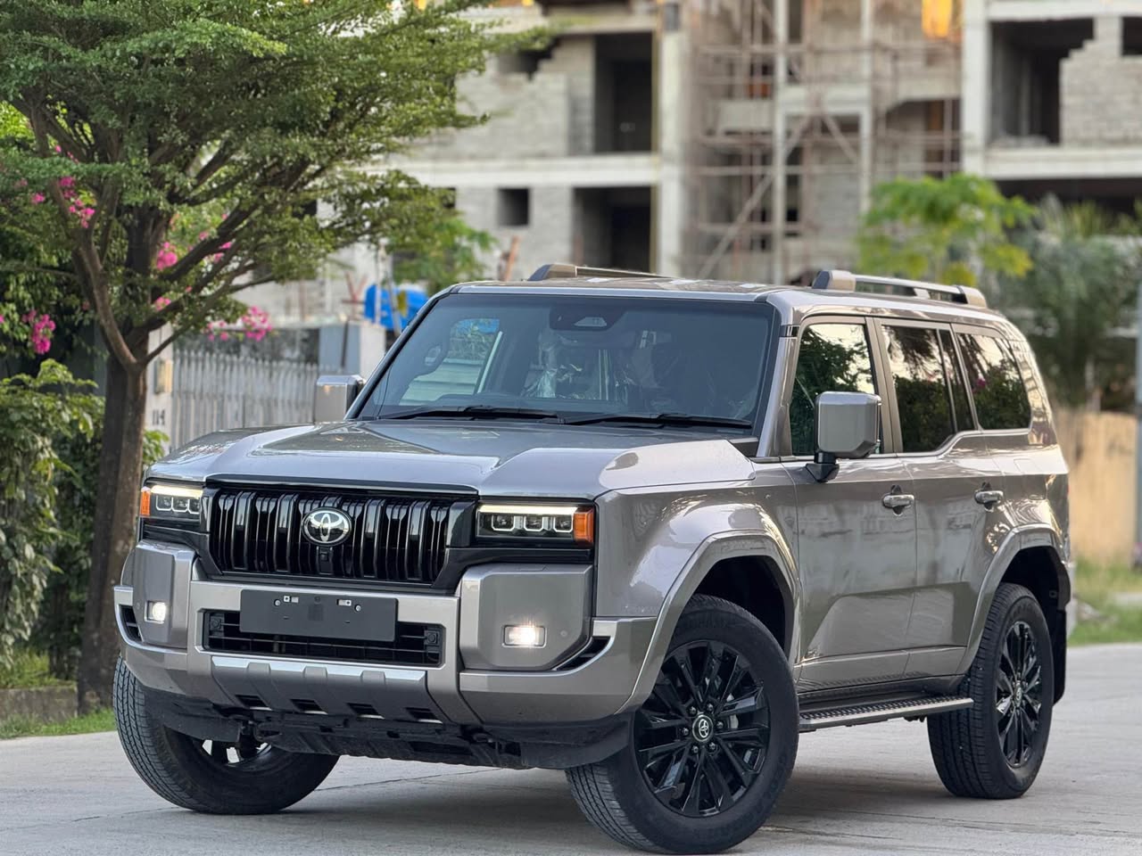 A picture of TOYOTA PRADO LANDCRUISER DRAND Price 320 000 000 Million Chassis