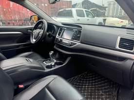 A picture of Toyota Highlander 018 Bought three months ago Just like tokunbo