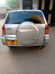 A picture of 2004 TOYOTA RAV4