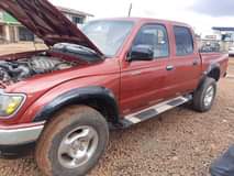A picture of 2003 toyota Tacoma N