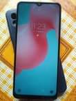 A picture of Samsung galaxy 7 edge na samsung galaxy A12