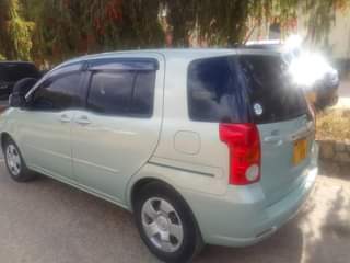A picture of Toyota raum