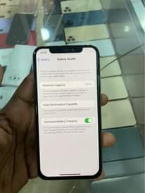 A picture of iPhone X 64gb